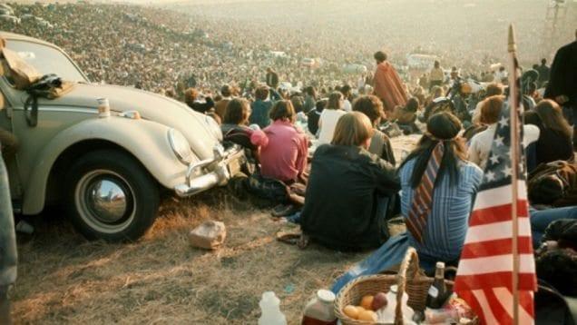 Circa 500.000 persone all'Altamont Raceway Park, il 6 Dicembre 1969