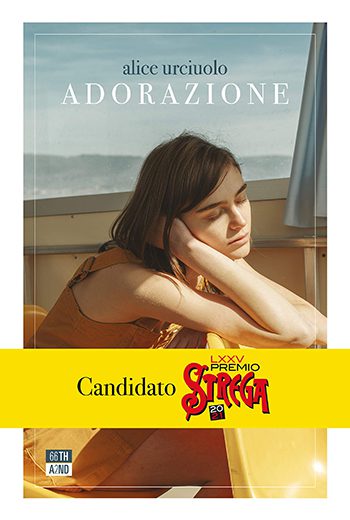 Recensione di Adorazione di Alice Urciuolo Recensione di Adorazione di Alice Urciuolo
