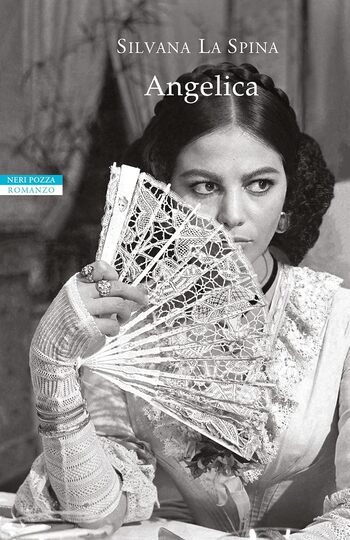 Recensione di Angelica di Silvana La Spina Recensione di Angelica di Silvana La Spina